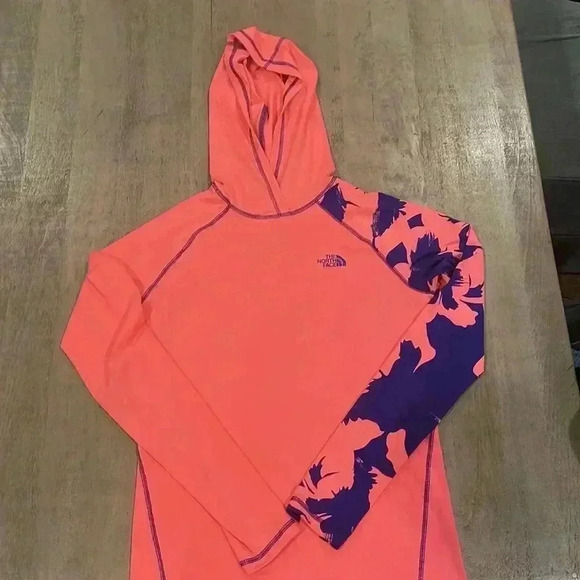 North Face hoodie, size Small.  Perfect condition. - Picture 2 of 7